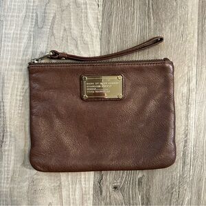 Marc by Marc Jacobs Workwear Wristlet Clutch Purse Brown Leather Pebbled Zip